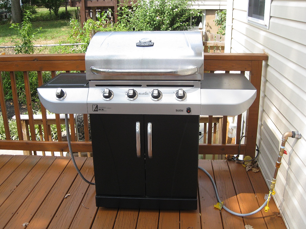 Natural gas grill connections in Lake Cowichan